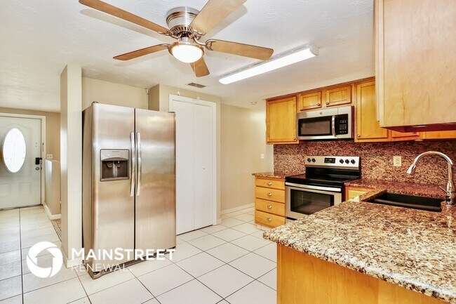 Foto del edificio - 3904 Elmwood Dr