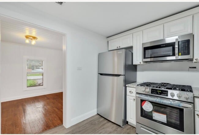 Building Photo - 1232 Taratine Dr