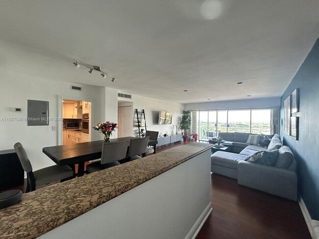 Building Photo - 2451 Brickell Ave