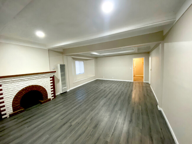 Main Room 1 - 4012 S Normandie Ave