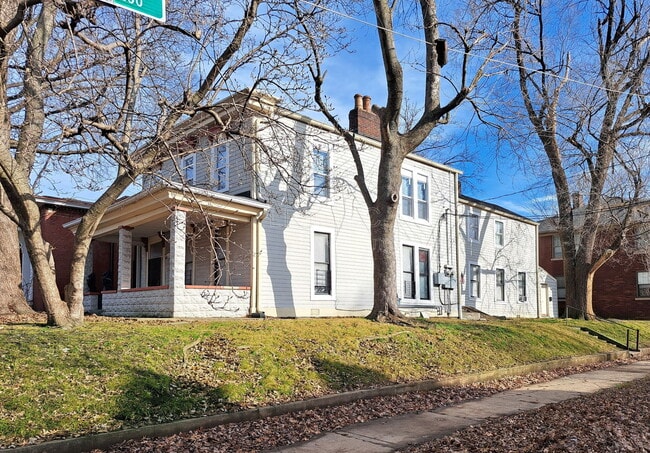 Photo - 1123 S Brook St Apartment