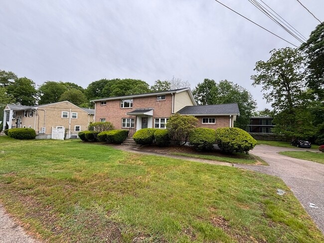 Building Photo - 588 Walpole St