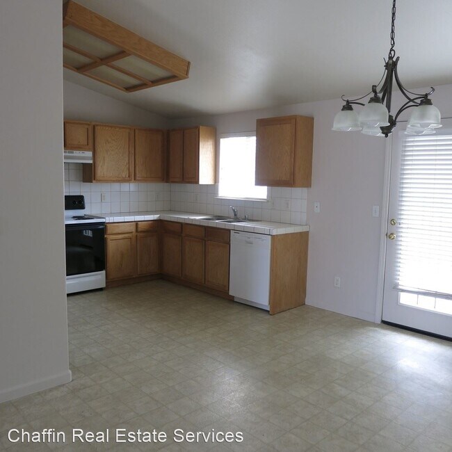 Building Photo - 4 br, 2 bath House - 1459 Grey Bluffs Dr