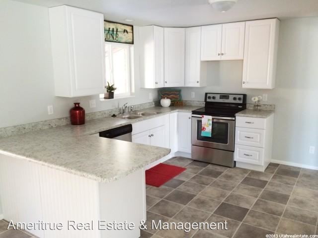 Primary Photo - 4 br, 3 bath House - 151 S 670 E