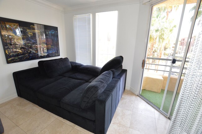 Building Photo - Meridian Furnished 2 Bedroom / 2 Bath Luxu...