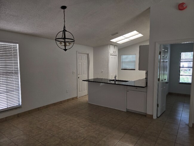 Foto del edificio - 5912 Orange Grove Ave