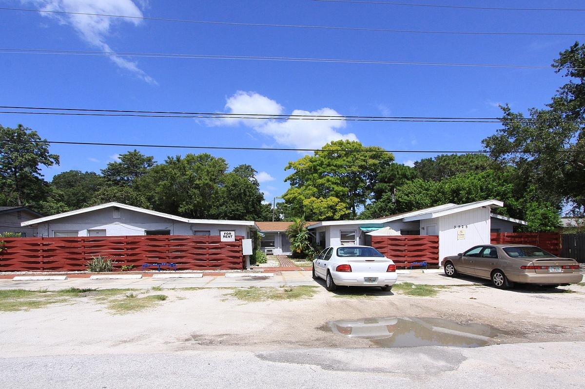 Foto principal - 3925 Mohr Ave N