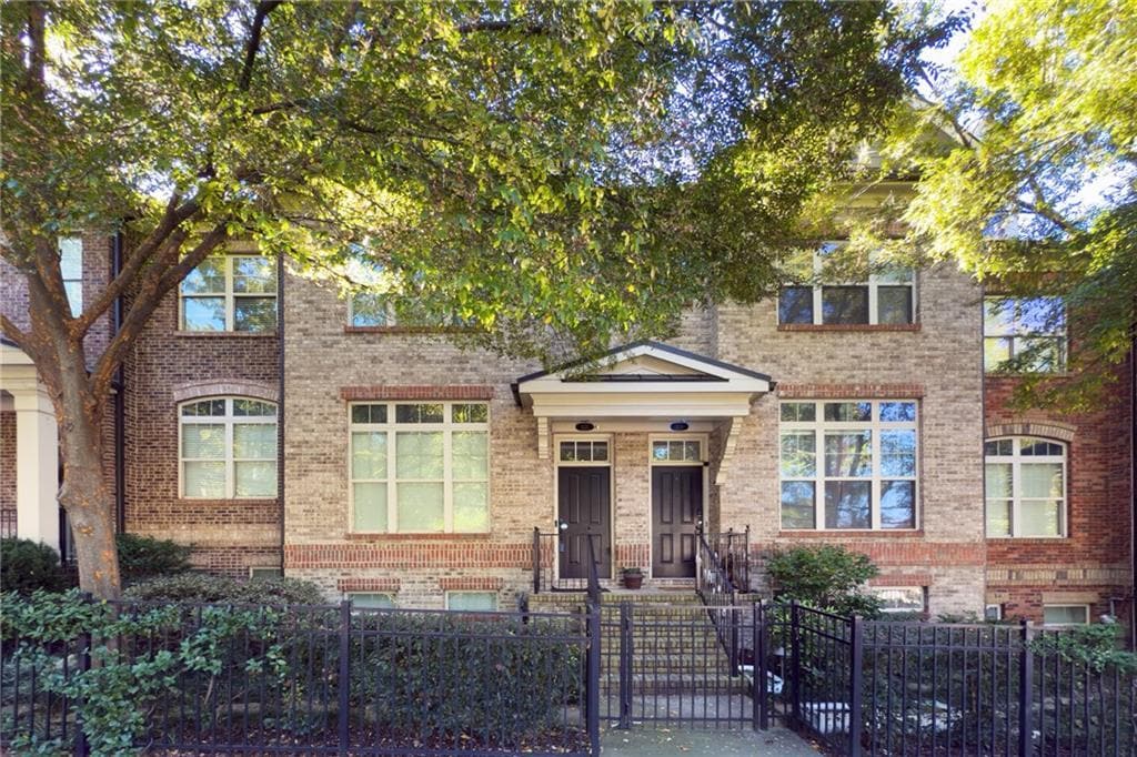 Foto principal - 1221 Lavista Rd NE