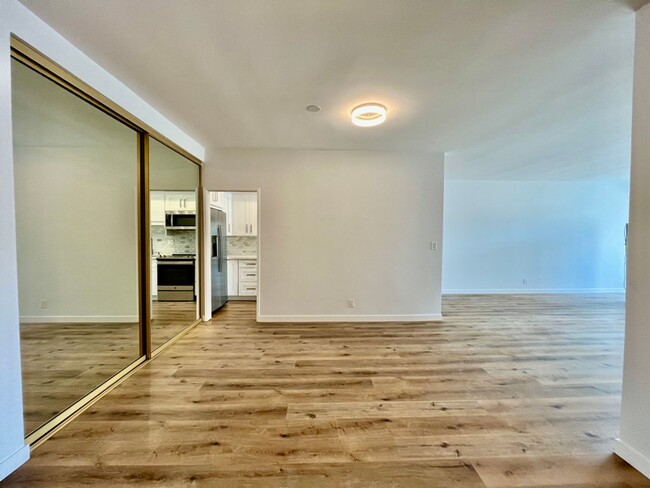 Foto del edificio - Recently Remodeled Spacious 1Bed/1Bath wit...