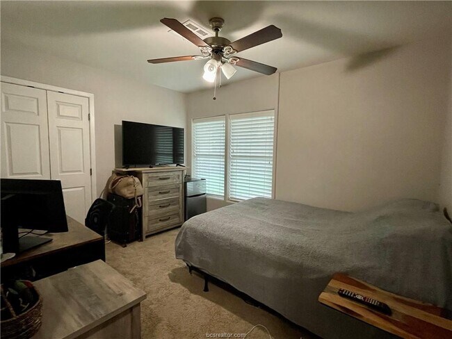 Foto del edificio - 1304 Caudill St