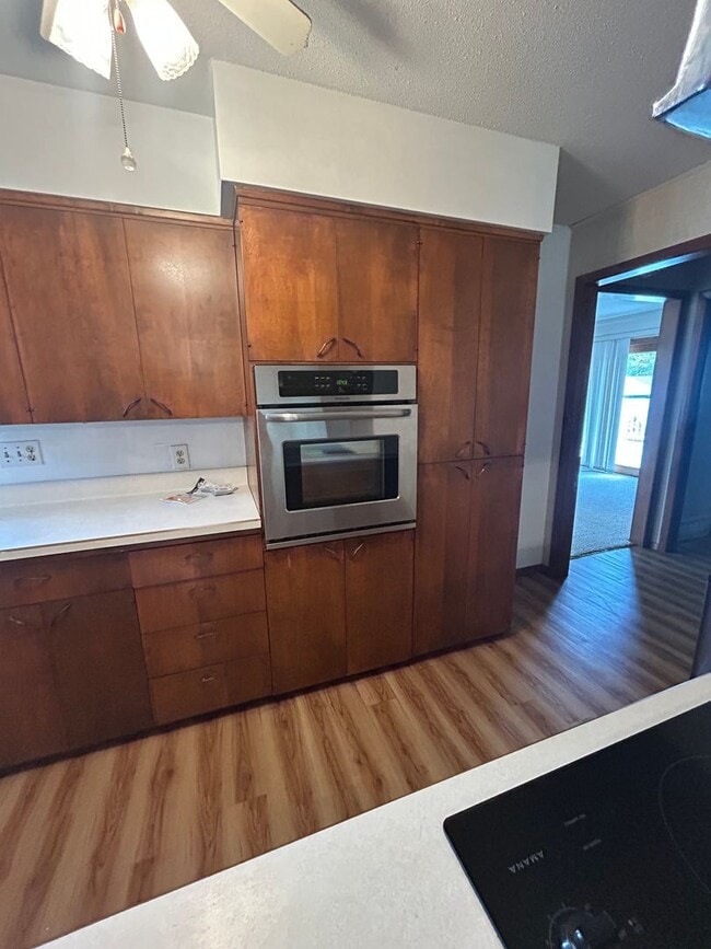 Building Photo - 2 Bedroom 2 Bathroom House for rent in Hudson