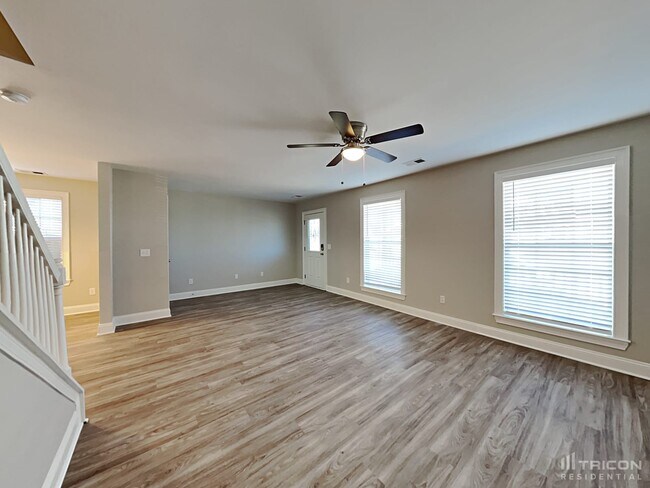 Building Photo - 248 Loop Road West Columbia SC