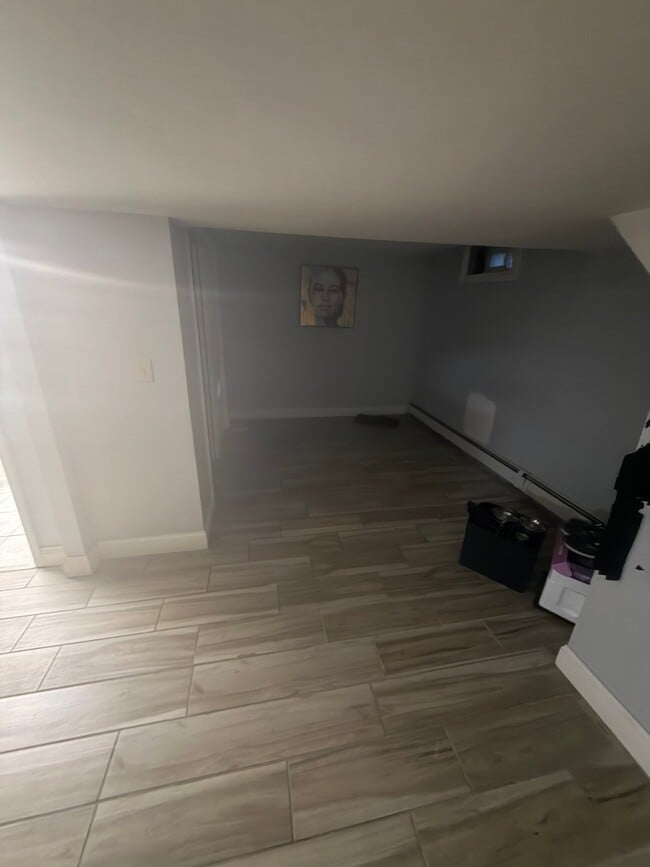 Building Photo - 65 Titus Ave