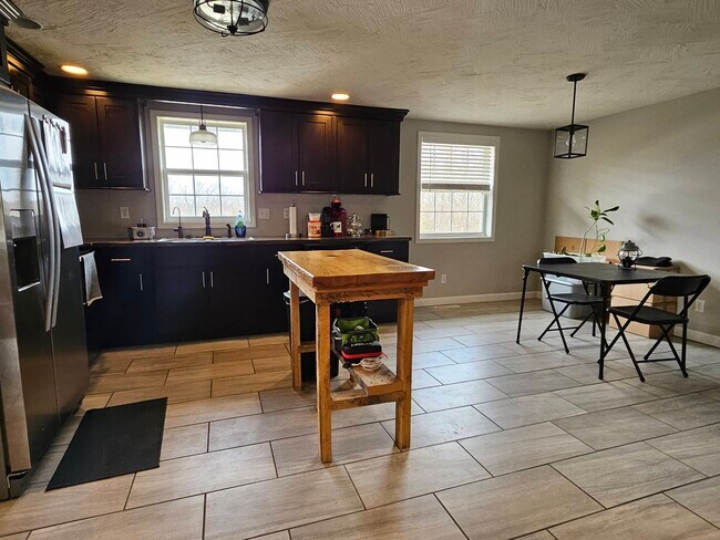 Building Photo - 14473 State Hwy O