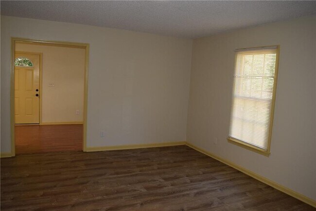 Foto del edificio - 475 Holly Ridge Dr NW