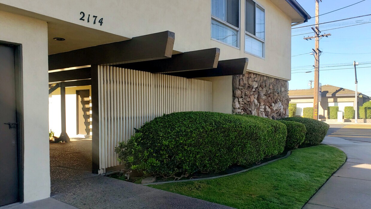 Foto principal - 2174 W 237th St