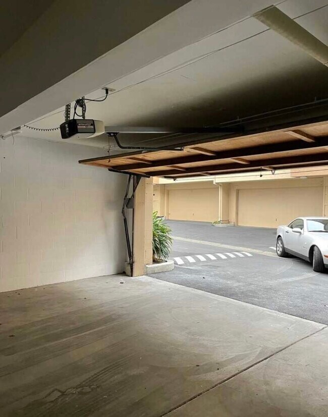 garage - 2121 Vale Rd