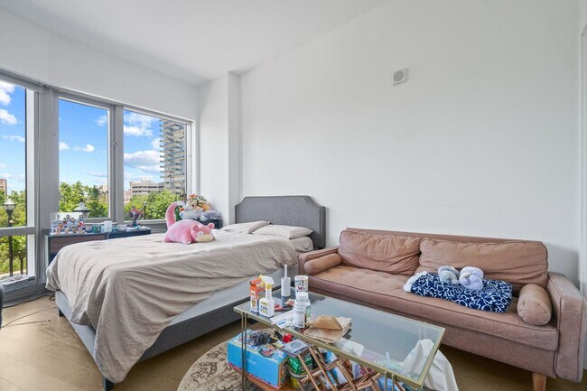 Foto del edificio - 75 Park Ln S