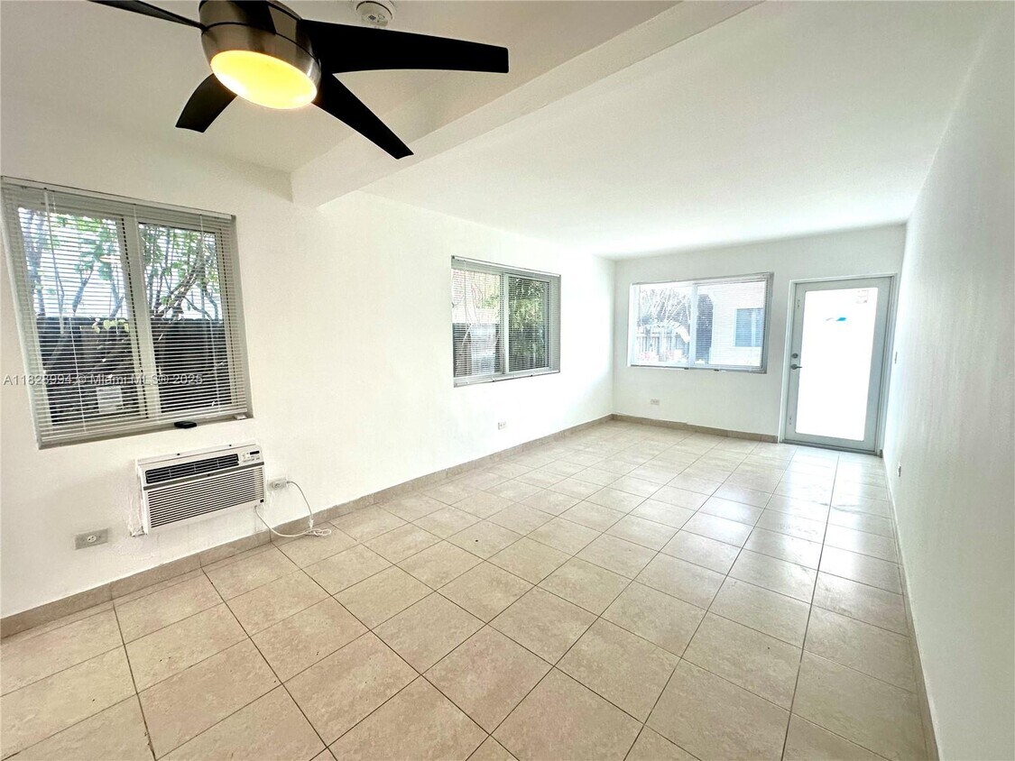 Foto principal - 800 85th St