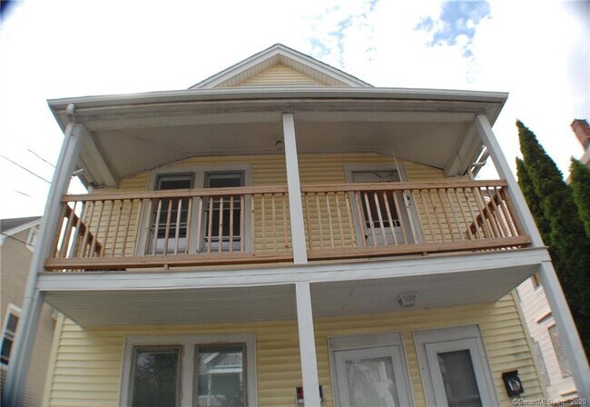 Foto del edificio - 23 W Farm St