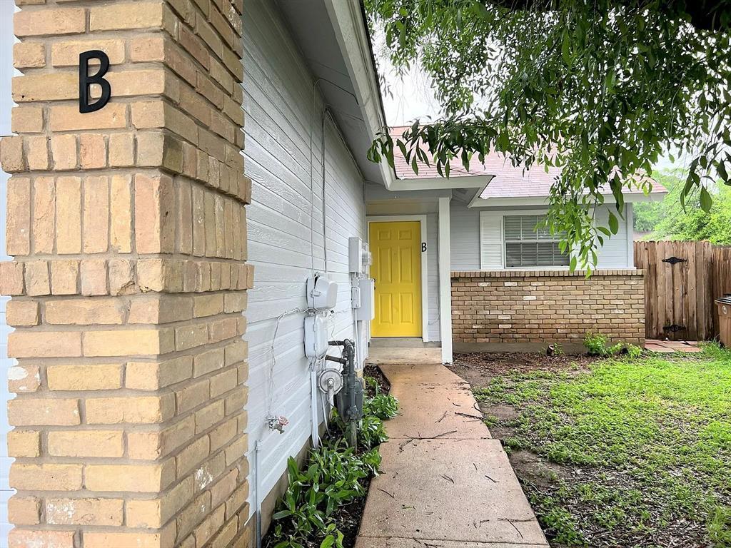 Foto principal - 12214 Thompkins Dr