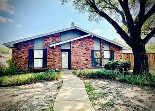 Building Photo - 2545 Norway Dr