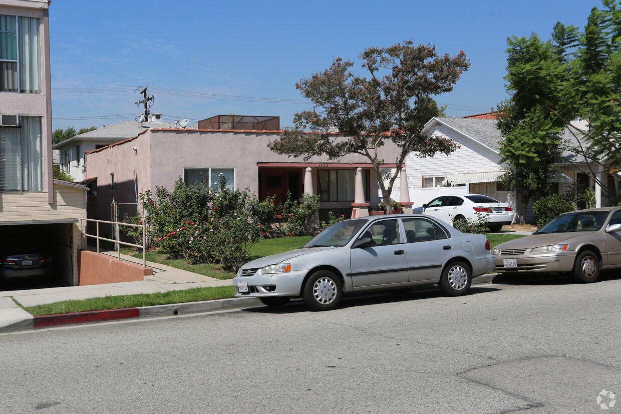 Building Photo - 1145 Melrose Ave