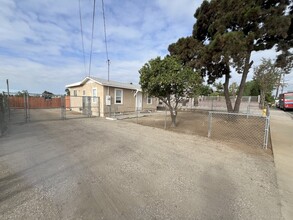 Building Photo - 2932 Ridgeway Dr