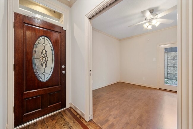 Building Photo - 1515 Hyde Park Blvd