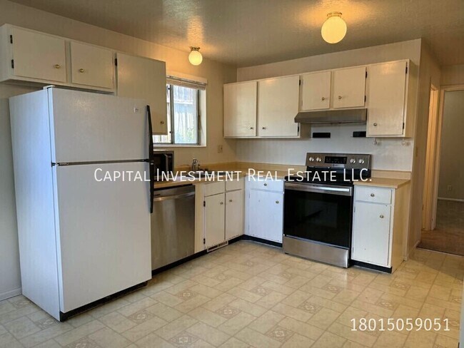 Building Photo - 1728 S 800 E