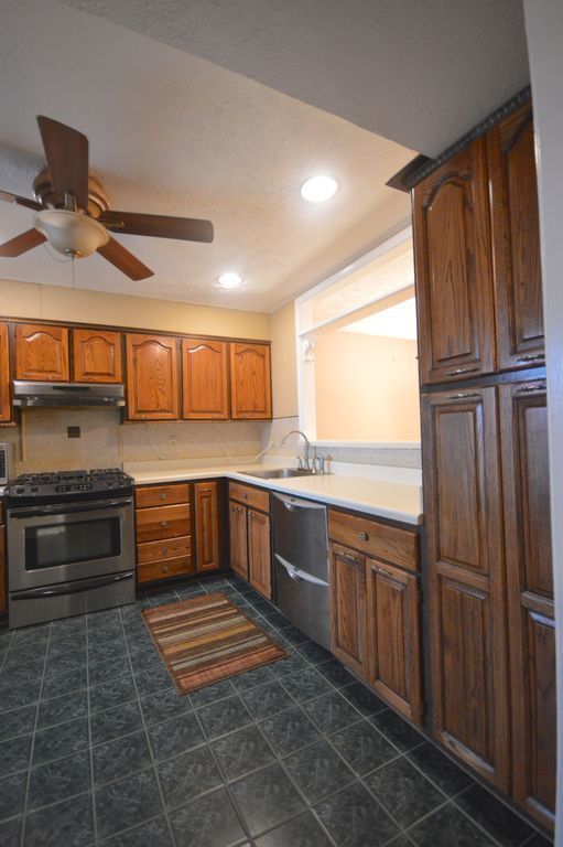 Foto del edificio - Updated Terrace Level 2 BR/ 2 BA Condo in ...