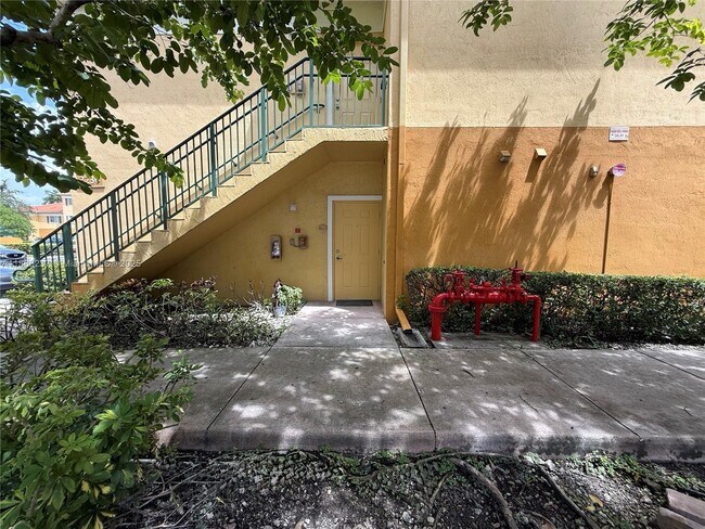 Foto del edificio - 7230 NW 114th Ave