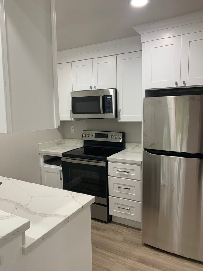 5455 Kirkwood Dr Unit 5455 Kirkwood Dr F6, Concord, CA 94521 Condo