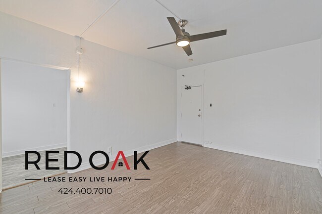 Foto del edificio - 5611 Carlton Way