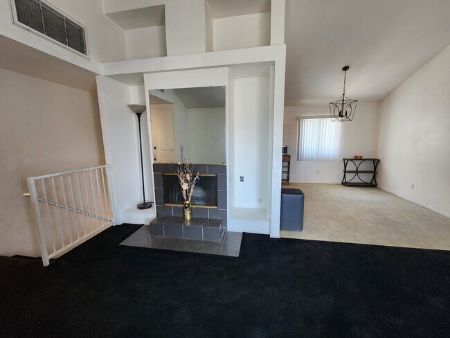 living to dining - 625 S Osage Ave