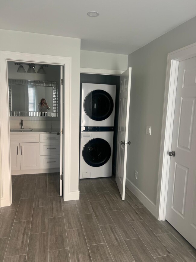 Building Photo - 2743 35th Ave NE