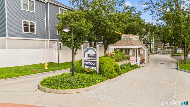 Foto del edificio - 95 Harbour Close