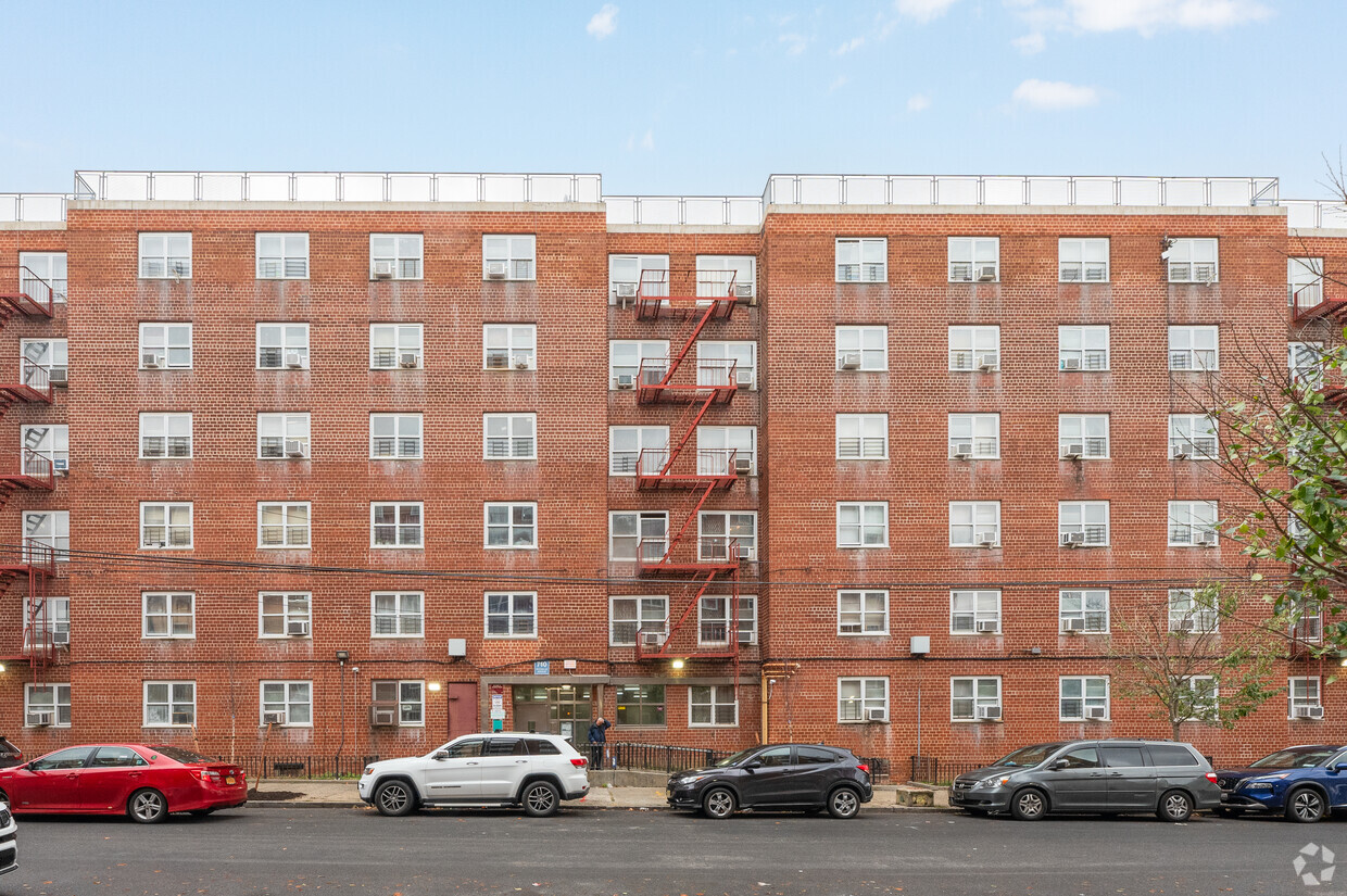 Building Photo - 710 Noble Avenue