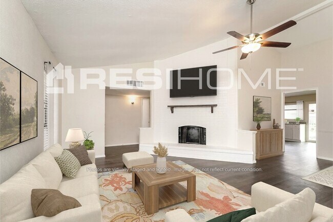 Foto del edificio - 2725 Hackberry Ln