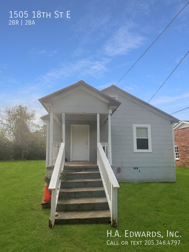 Building Photo - 1505 18th E St