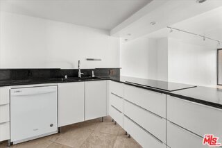 Building Photo - 4314 Marina City Dr