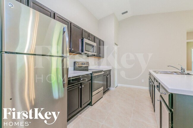 Foto del edificio - 1950 SW Sylvester Ln