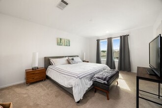 Building Photo - 25927 Chicory Dr