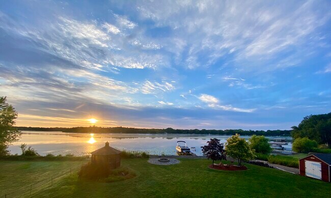 Lago - 27885 Bay Shore Dr NW