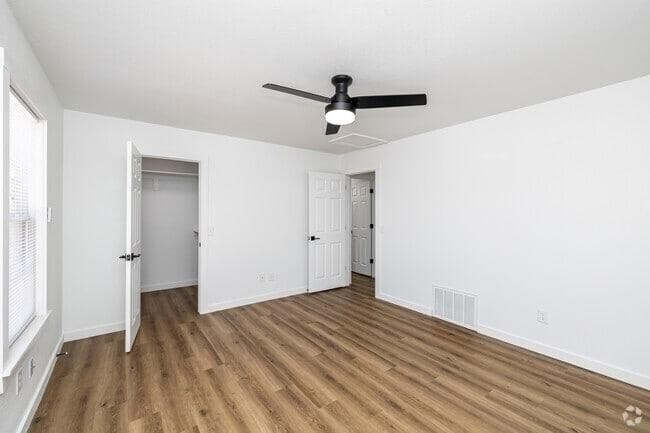 Building Photo - 610 SE Moberly Ln