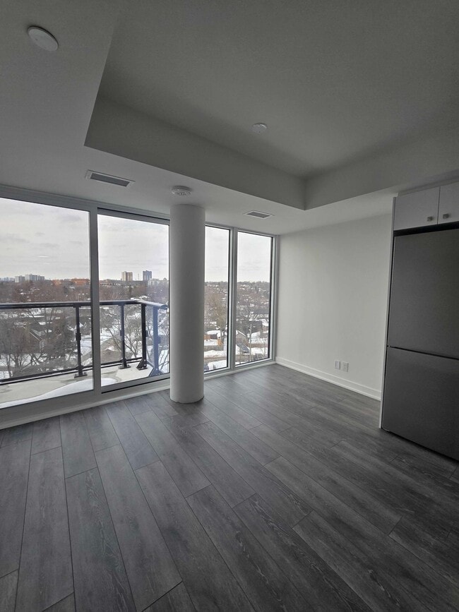 Building Photo - 2 Manderley Dr