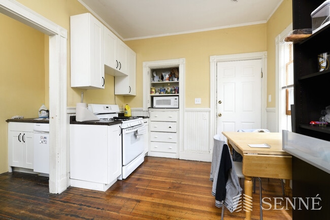 Foto del edificio - 26 Porter Rd