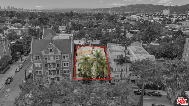 Building Photo - 607 N Rossmore Ave