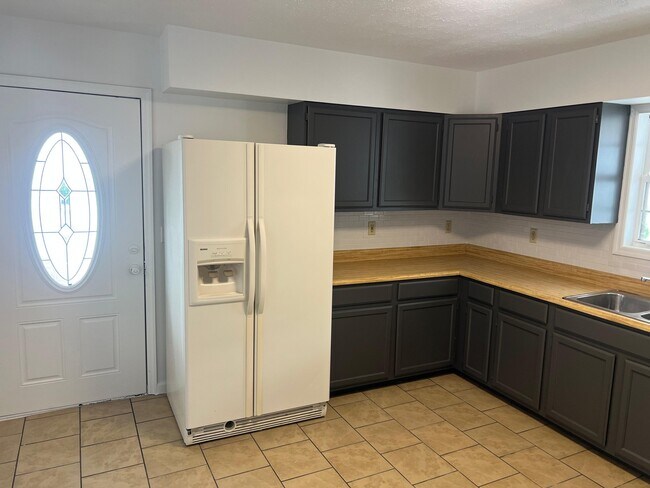 Foto del edificio - 111 Paint Rock Ferry Rd