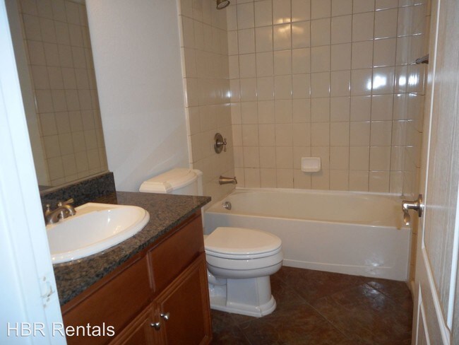 Building Photo - 338 W Fauna Ave